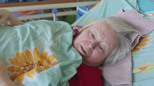 После инсульта. Хочу домой смотреть онлайн