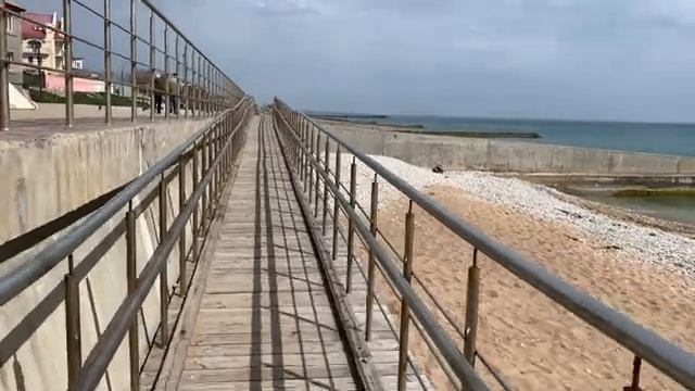 Во ЧТО ПРЕВРАТИЛСЯ Приморский Что ПРОИСХОДИТ на пляже Крым Сейчас ОБСТАНОВКА Показываю всю ПРАВДУ Во ЧТО ПРЕВРАТИЛСЯ Приморский Что ПРОИСХОДИТ на пляже Крым Сейчас ОБСТАНОВКА Показываю всю ПРАВДУ