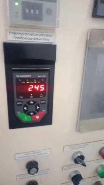 Обкатака гидромотора поворота экскаватора на стенде #гидромотор #гидромоторповорота