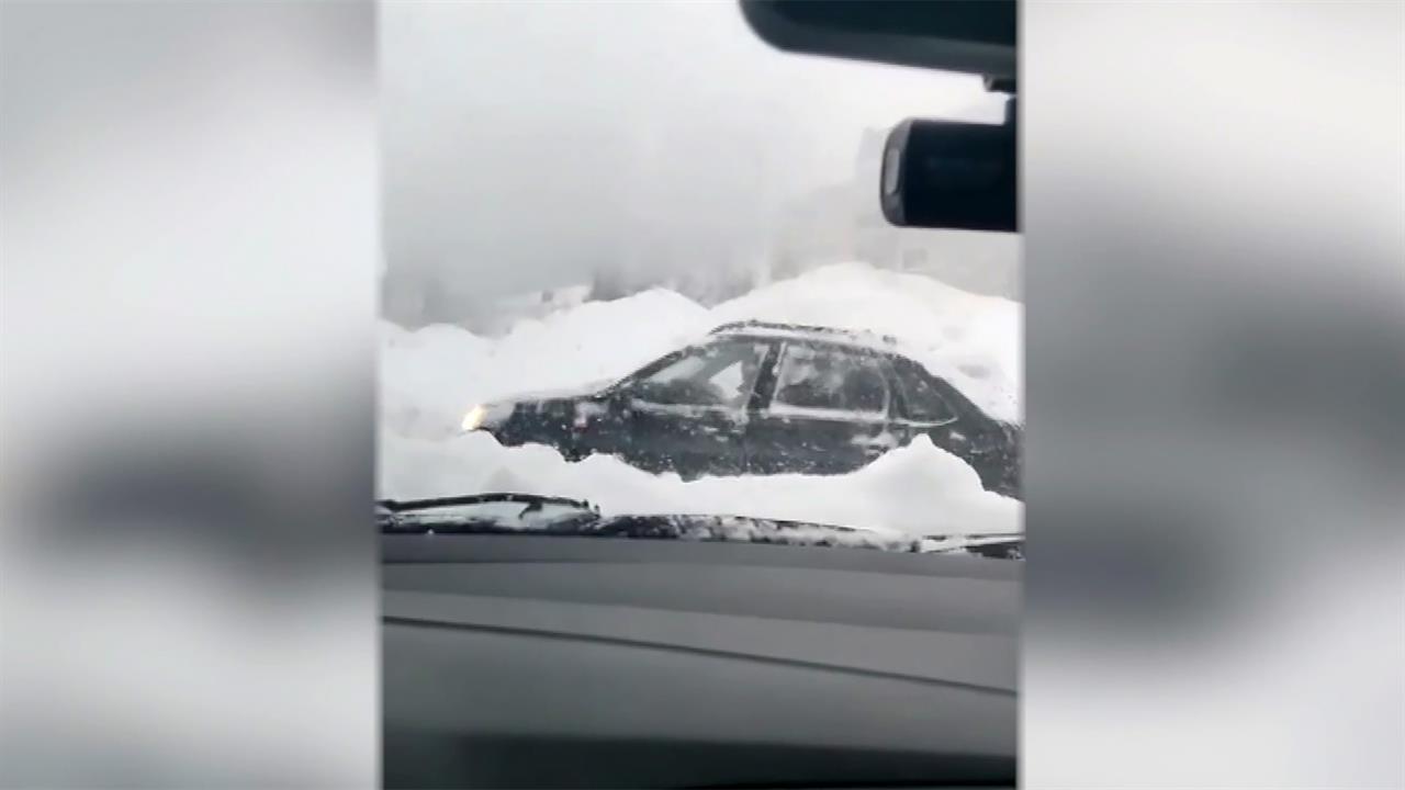 В столичном регионе объявлен оранжевый уровень погодной опасности. смотреть онлайн