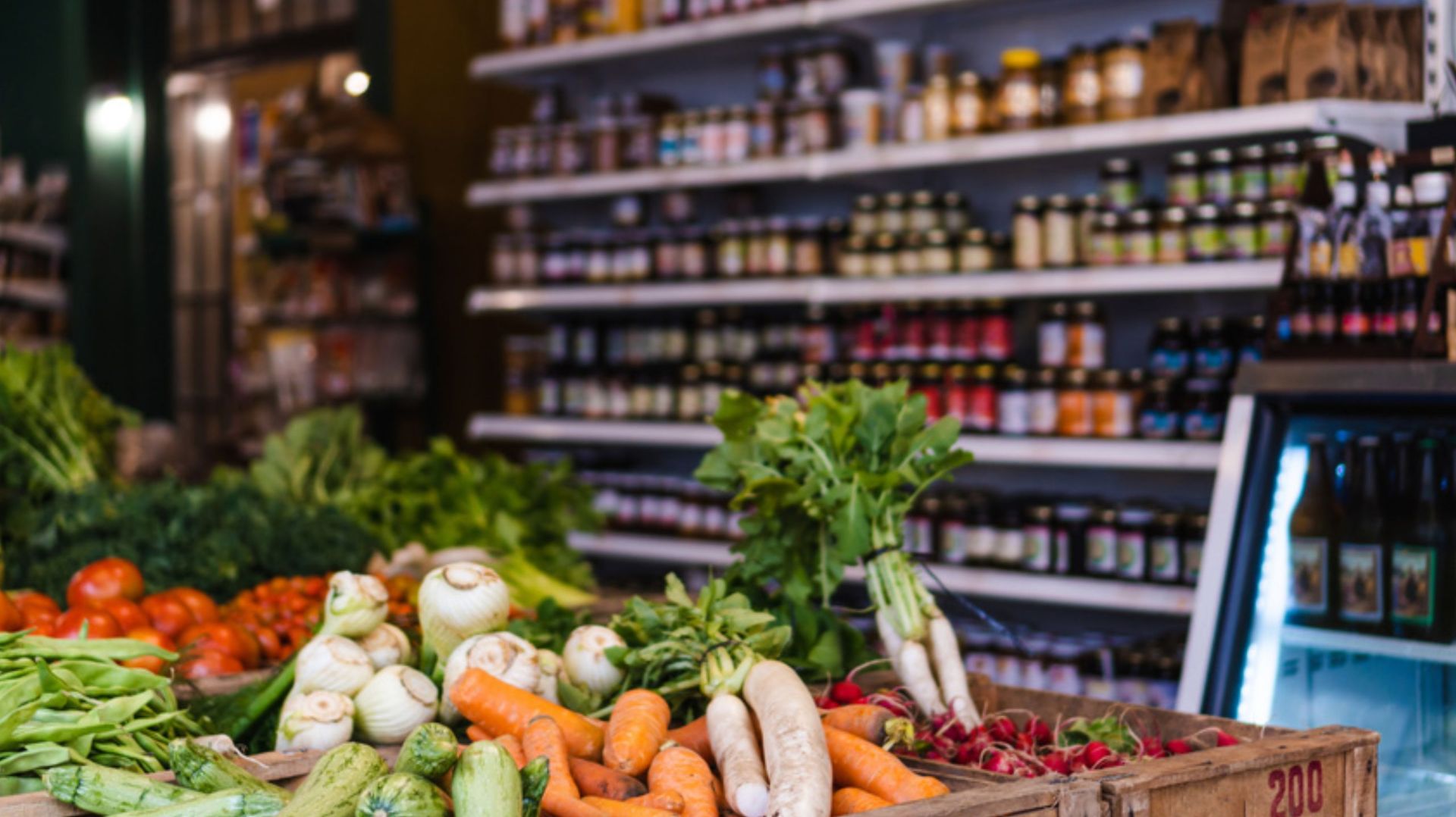 Магазины Беларуси проверяют на наличие просроченных товаров и завышенных цен смотреть онлайн