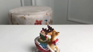 Новогодняя статуэтка ВОЛШЕБСТВО В САНЯХ - САНТА С КОЛОКОЛЬЧИКОМ, 8х9 см, 50-1374-3