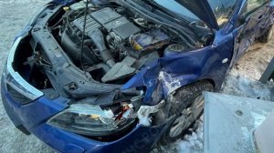 Попавший в ДТП автомобиль снес трех пешеходов на тротуаре в Петрозаводске