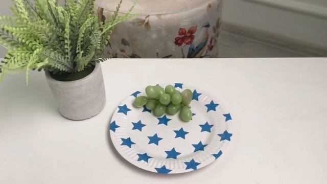 Набор бумажных тарелок ВЕСЁЛЫЕ ЗВЁЗДОЧКИ, 18 см, 10 шт., в асс., H07300690