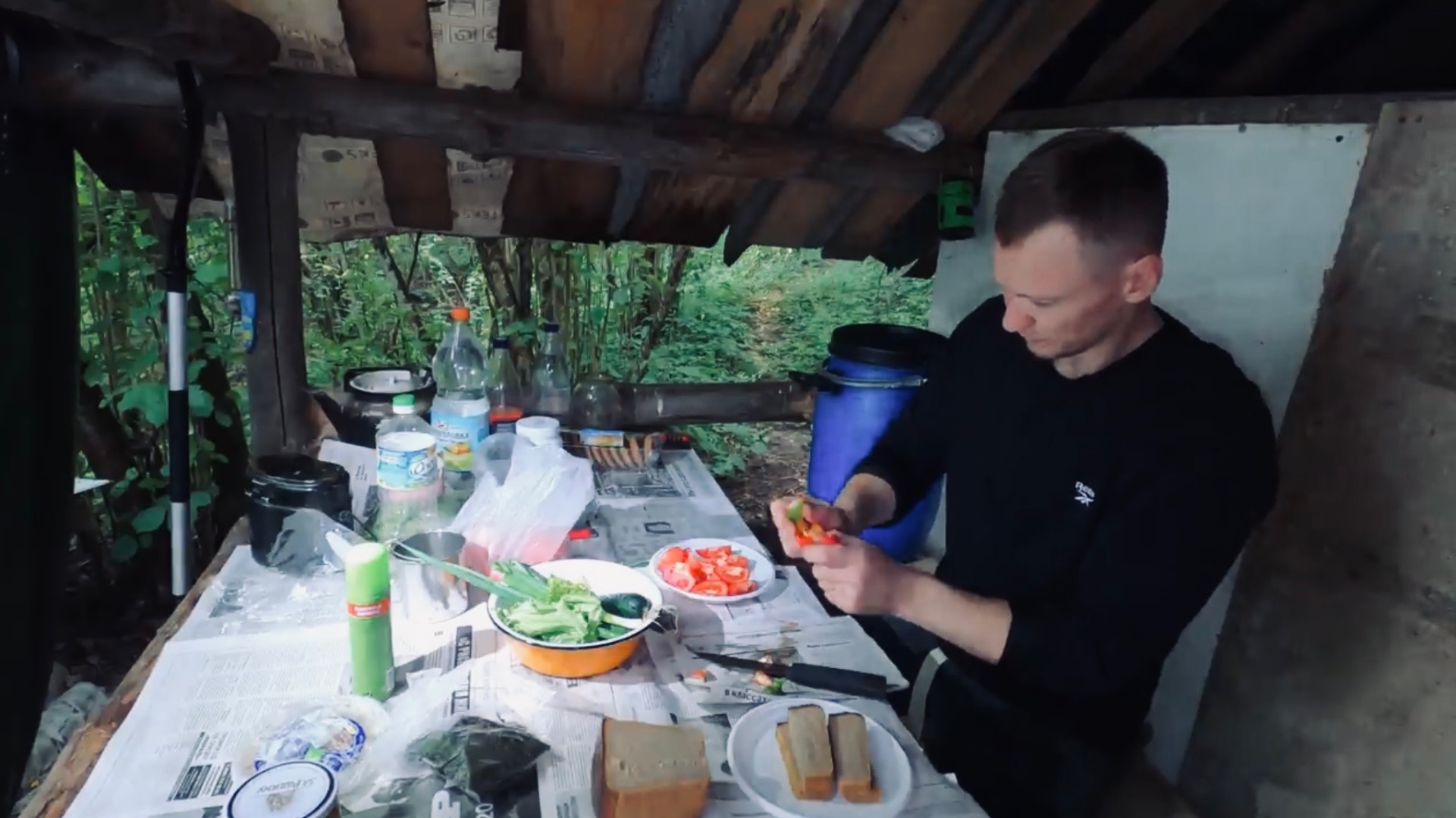 ЖИВУ ОДИН В ЛЕСНОЙ ИЗБЕ У РЕКИ . РЫБАЛКА С НОЧЕВКОЙ НА СПИННИНГ И ЖЕРЛИЦЫ . БАНЯ НА БЕРЕГУ РЕКИ . ЖИВУ ОДИН В ЛЕСНОЙ ИЗБЕ У РЕКИ . РЫБАЛКА С НОЧЕВКОЙ НА СПИННИНГ И ЖЕРЛИЦЫ . БАНЯ НА БЕРЕГУ РЕКИ .