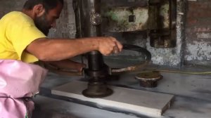 Резка натурального мрамора и дальнейшая обработка - шлифовка и полировка мраморных плит.