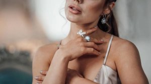 Украшения женщинам на 8 марта