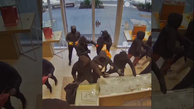 Камеры с магазина,ОГРАБЛЕНРЕ смотреть онлайн