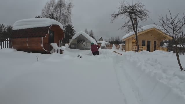 6 соток в середине февраля 2026 года. Сезон открыт. Роман со снегом )) смотреть онлайн