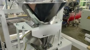 Фасовка и упаковка арахиса на фасовочном полуавтомате с весовым дозатором