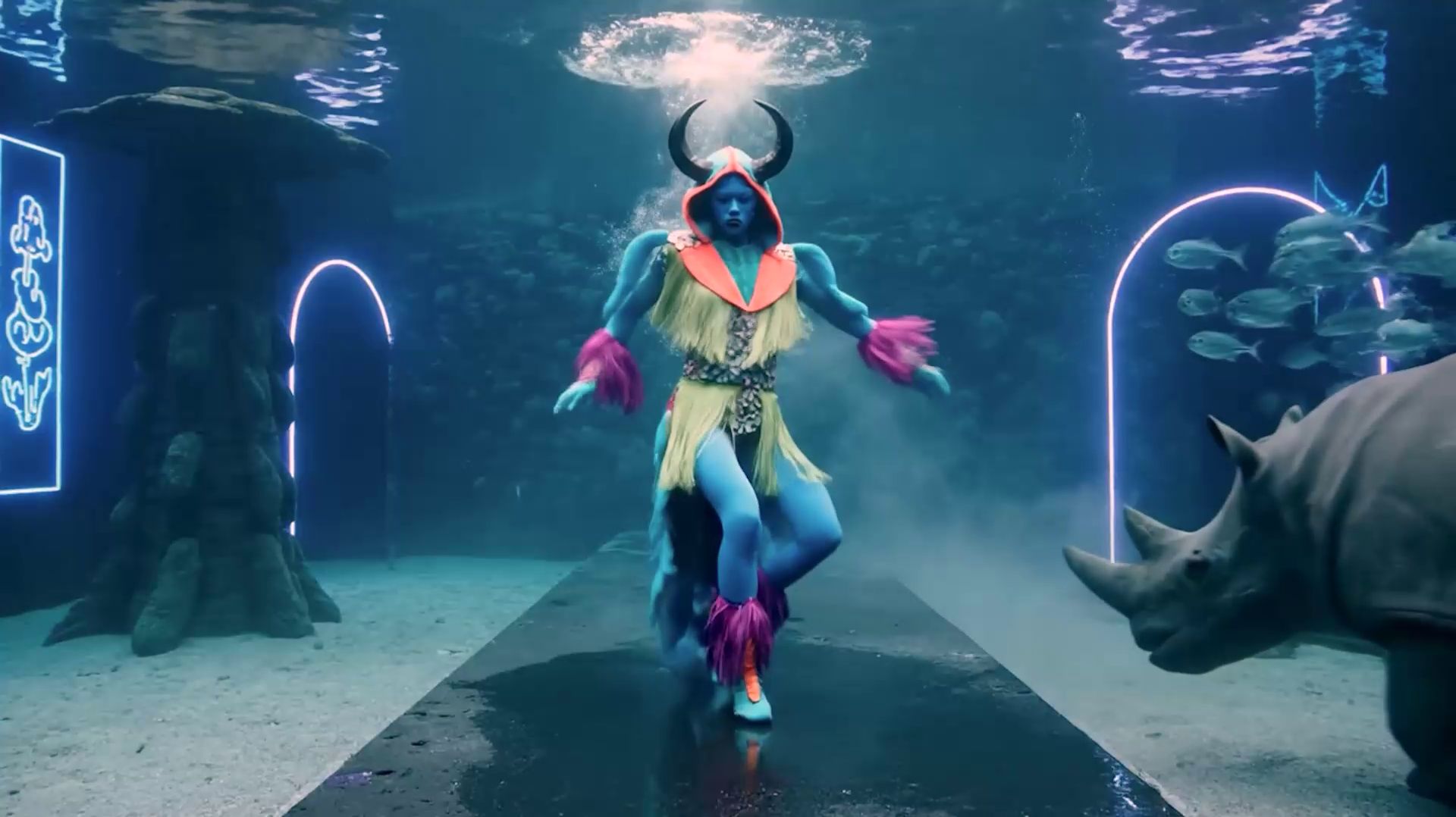 Мода подводной Саваны смотреть онлайн