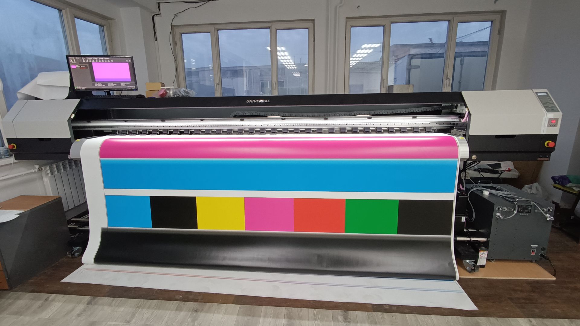 Обзор и запуск Рулонного УФ принтера UNIVERSAL UD-32R3AAW.  3,2 метра, EPOSN i3200, 2 шт