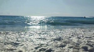 Гагра, 31.07.2024. Море волнуется.