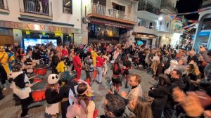 964.Барабанная дробь и танец.