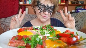 Мукбанг КУРОЧКИ проснулись Улыбнулись Потянулись и ЗАНЕСЛИСЬ!