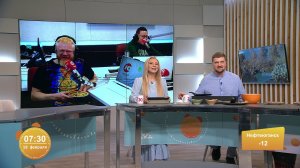 Югорские ведущие полакомились блинами и обсудили инопланетян