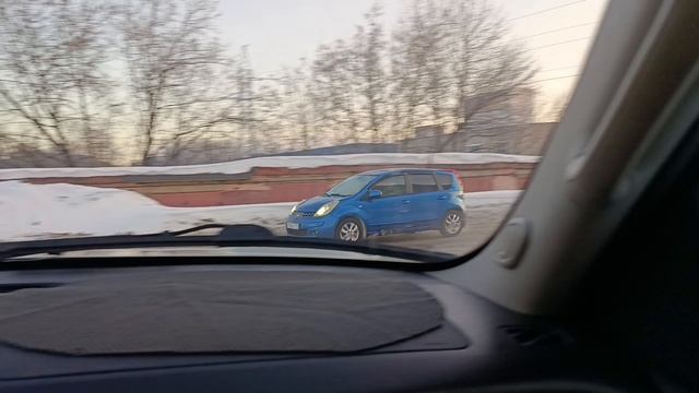 Помогли таксисту