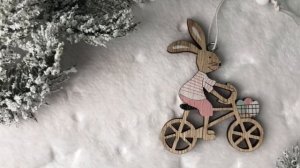 Подвесное украшение КРОЛИК-ВЕЛОСИПЕДИСТ, дерево, 9 см, 22-705-1