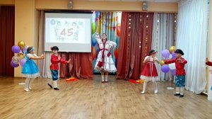 Выйду я за ворота