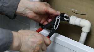 Нехваткой сантехников в России стали пользоваться мошенники