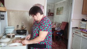 Сегодня я на Кухне готовлю Еду. Дела житейские. Любимый Ужин