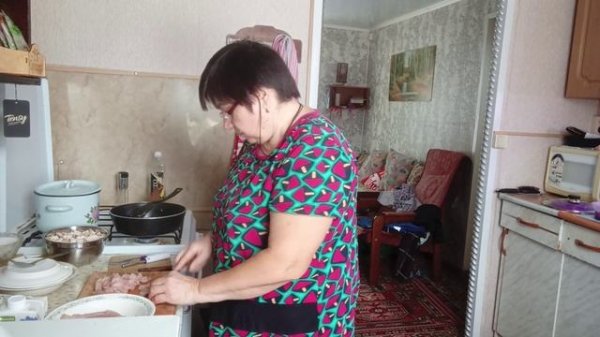 Сегодня я на Кухне готовлю Еду. Дела житейские. Любимый Ужин