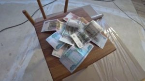 Сколько заработал на продаже табуреток ?