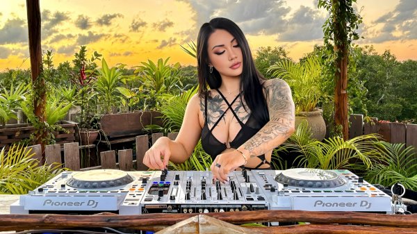 Jazzÿ - Deep Groove & Melodic Techno Sunset Mix 2026