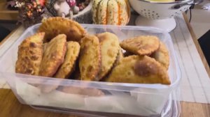 Любимый рецепт чебуреков.