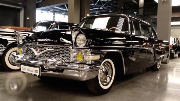 1970 GAZ 13 Chaeka (late releaselate)