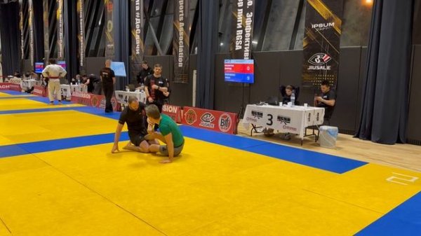 Остроухов Олег vs Бердников Роман бжж