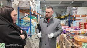 Магазин СВЕТОФОР, мрак и ужас мясного отдела. Последний день работы директора. Мясо потрогали все!!!