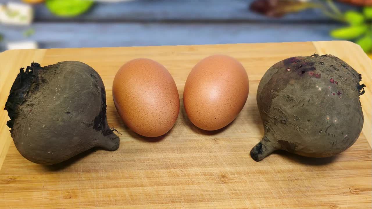 Беру Две СВЕКЛЫ и Два ЯЙЦА и готовлю Гениальный салат! Вкусный рецепт из простых продуктов! смотреть онлайн