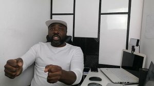 Почему "Люди" часто обижают "Обезьян" во имя "Расизма"