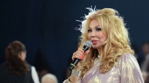 Как Маша Распутина превратила свой дом в золотой памятник эпохе