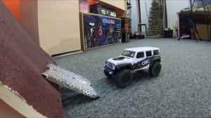 Подъем вверх и 8 тачек