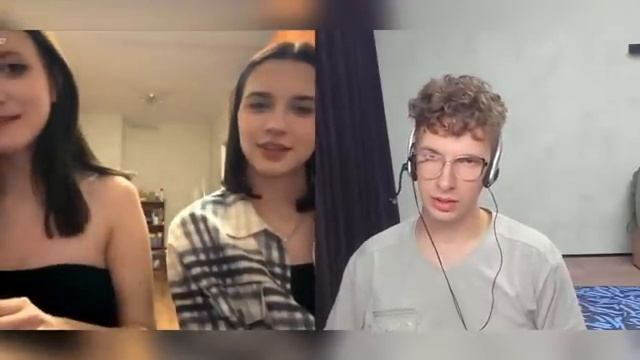 Девушки в общаге ищут парня в чат-рулетке. 😁😁😁 смотреть онлайн