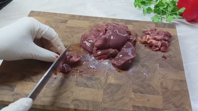 НОВЫЙ Салат из Куриной Печени! Обалденно вкусный рецепт!