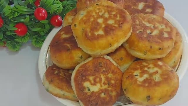 БЕРУ КАРТОШКУ! ПИРОЖКИ ТЕПЕРЬ НЕ ДЕЛАЮ! НАШЛА РЕЦЕПТ ПРОЩЕ И ВКУСНЕЕ! МАЛО КТО ЗНАЕТ ЭТОТ СЕКРЕТ! смотреть онлайн