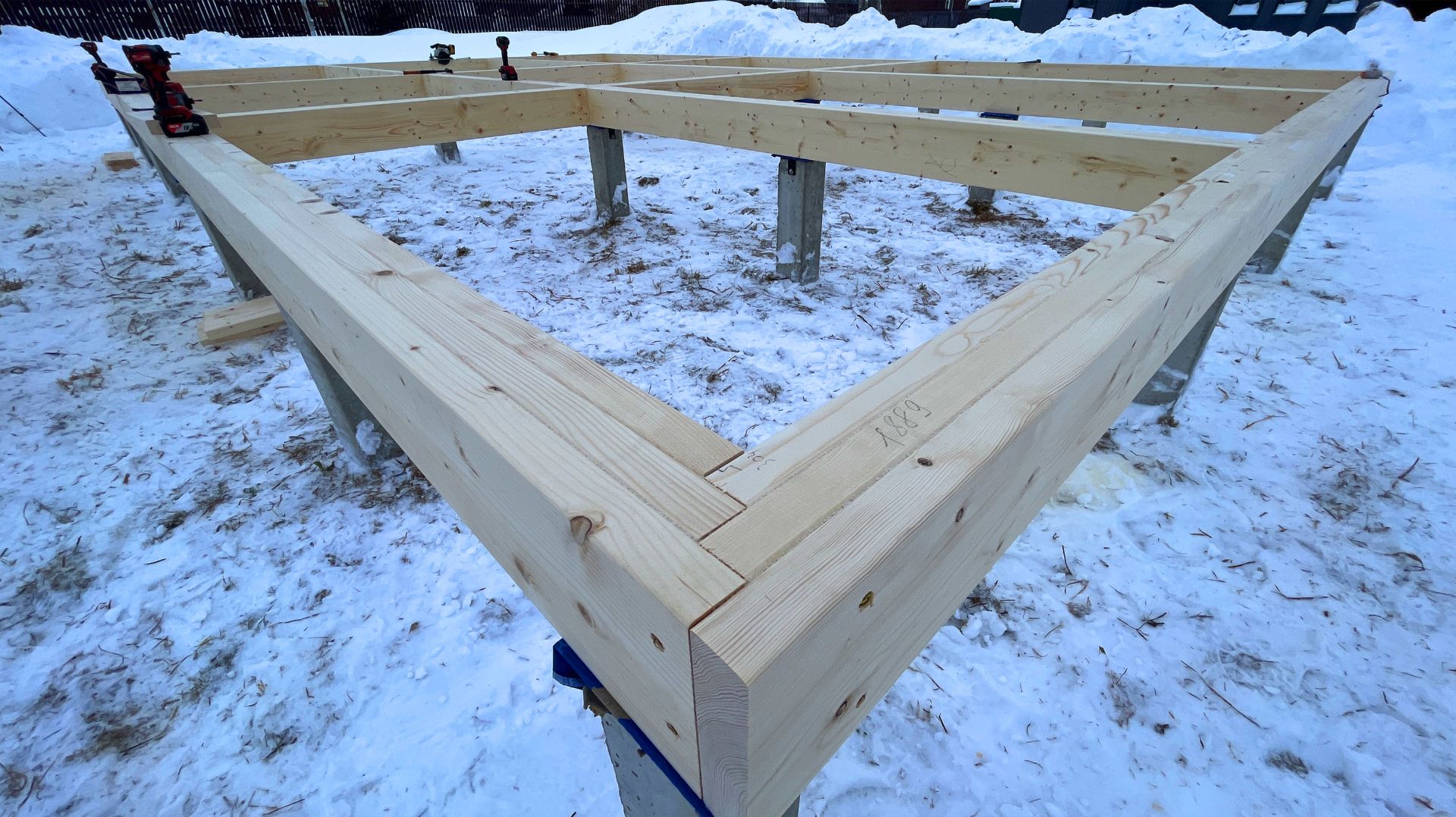 Крутая Баня или ДОМ своими руками 6х9 СУПЕР БЫСТРО! смотреть онлайн