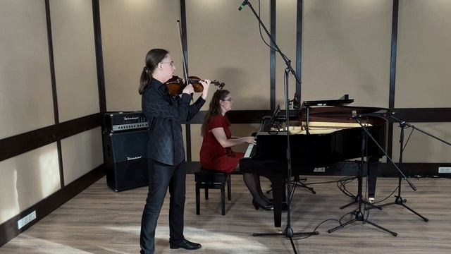 Игорь Фролов Концертная фантазия на темы из оперы Дж.Гершвина Порги и Бесс для скрипки и фортепиано