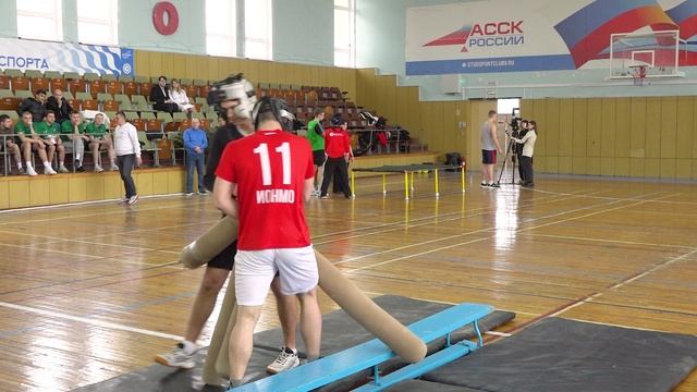 В СевГУ прошли традиционные спортивные состязания «А ну-ка, парни!» смотреть онлайн