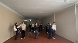 репетиция это все она
7 А