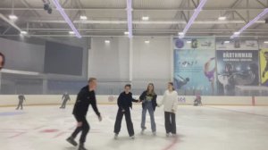 Влог на катке⛸️архив 2024