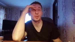 Почему дергается белыми полосами на мониторе изображение?