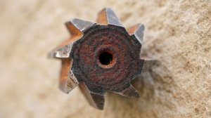 Инерционный съемник болтов своими руками: Мощный инструмент из трубы и биты