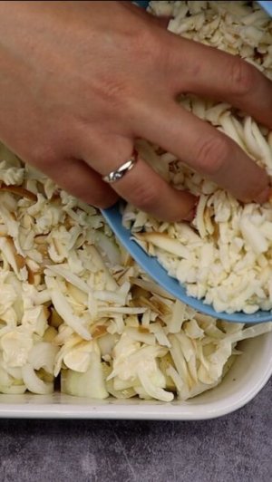 А вы пробовали запечь картофель с колбасным сыром? 😉