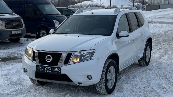 NISSAN TERRANO (2021)