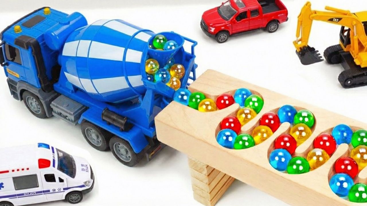 Мультики для детей и малышей. Деревянные Игрушечные горки, Яркие машинки. Мультики залипалки смотреть онлайн