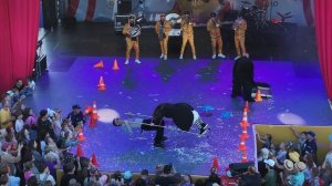 «Карандаш-фест»: Первый и единственный в России уличный фестиваль клоунов